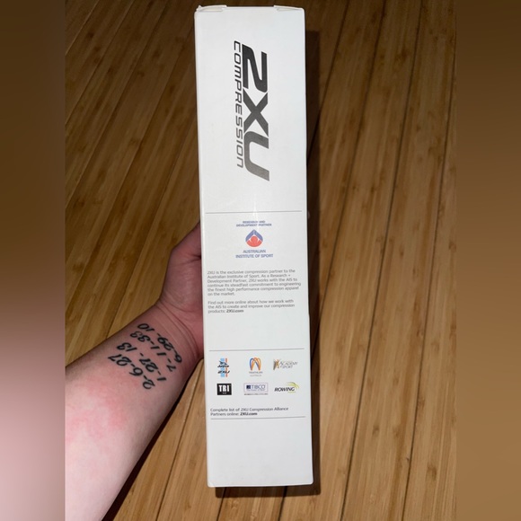 2XU Women’s Compression Cycle Short - Picture 5 of 5